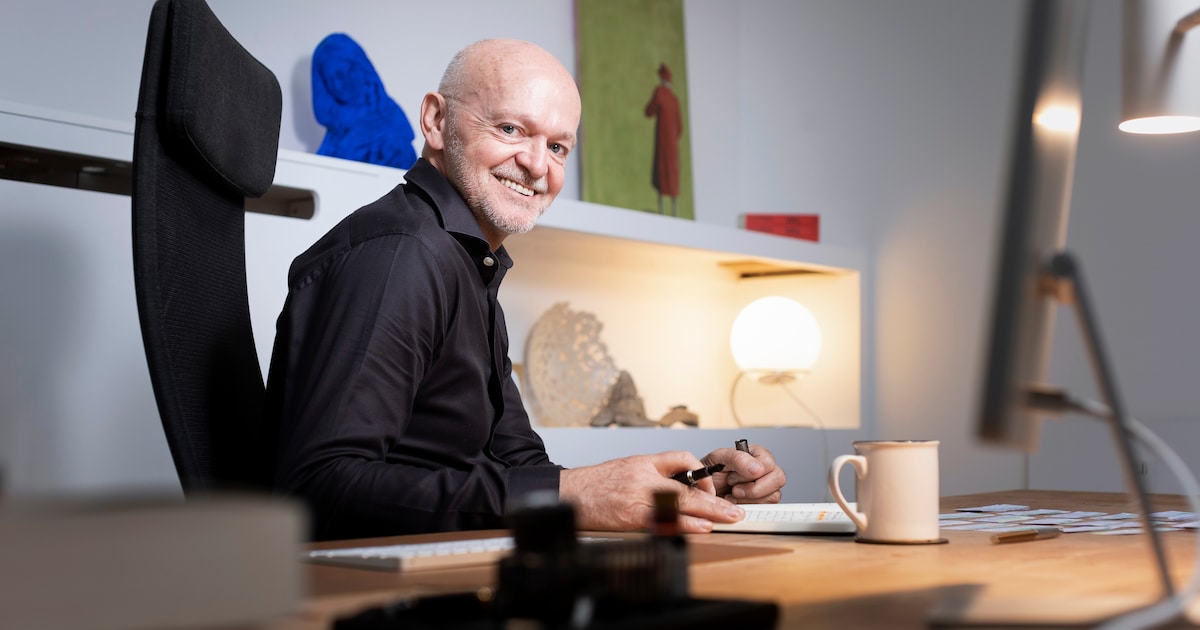 GerdVdB1's tweet card. Toni Coppers (63) brengt zijn eerste drie thrillers opnieuw uit én herschreef ze hier en daar op aangeven van een sensitivity reader, een jonge vrouw van 25 met een master Gender & Diversiteit op...