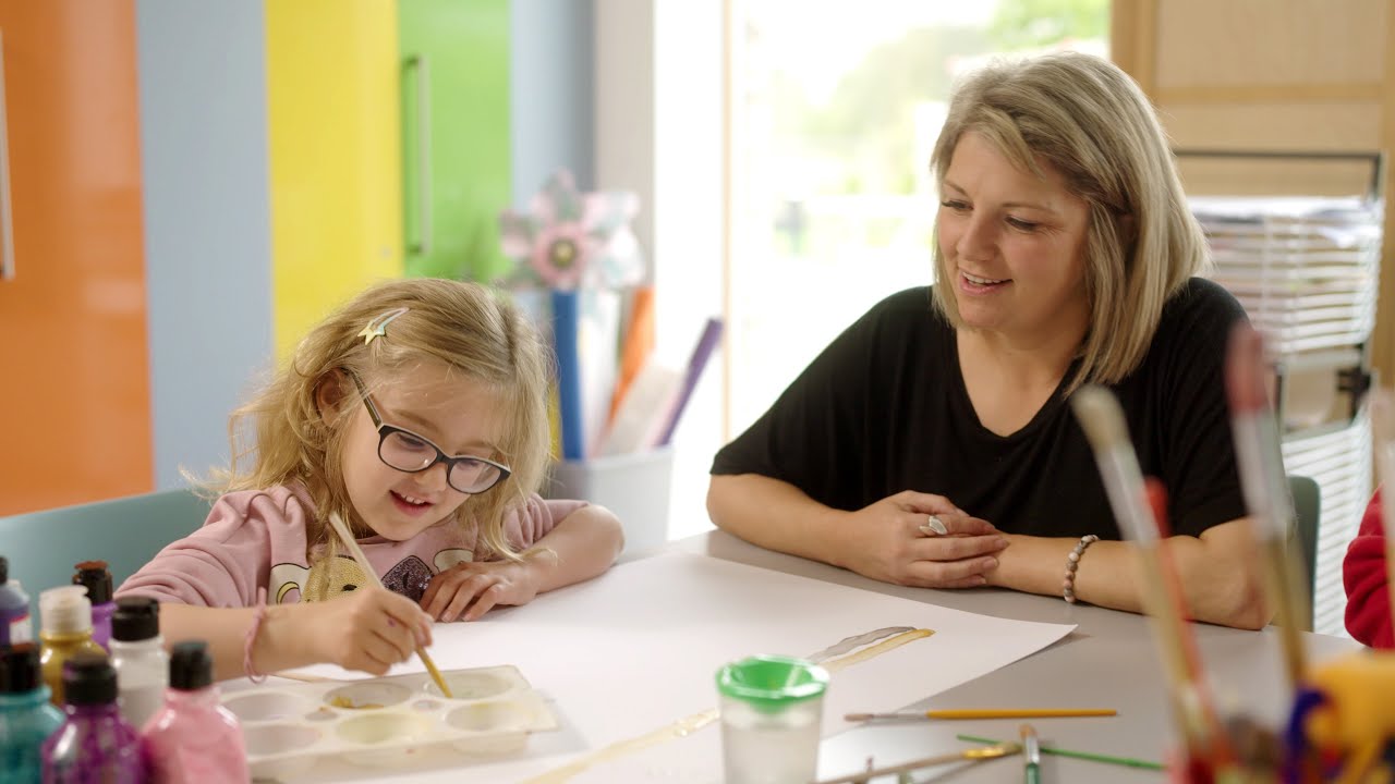 NoahsArkHospice's tweet card. From That Moment 2024 – Elaine and Willow’s Story