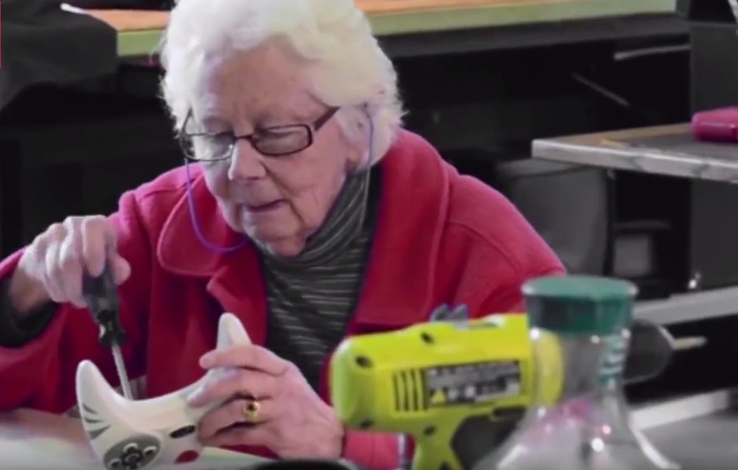 opensourceville's tweet card. Repair cafés around the world offer you guidance in repairing the broken tech in your life.