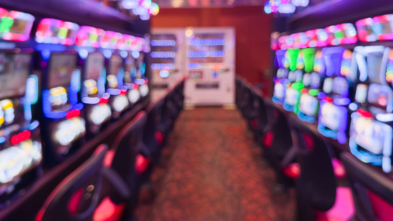 tweetsoku1's tweet card. 1: それでも動く名無し 2025/12/01(月) 12:22:54.95 ID:flryPx0m0 「はっきり言います。このままでは20年後に日本からパチンコ屋がひとつ残らず消滅します。そうしたいのでしょうか？我々パチンコホールに無限の...