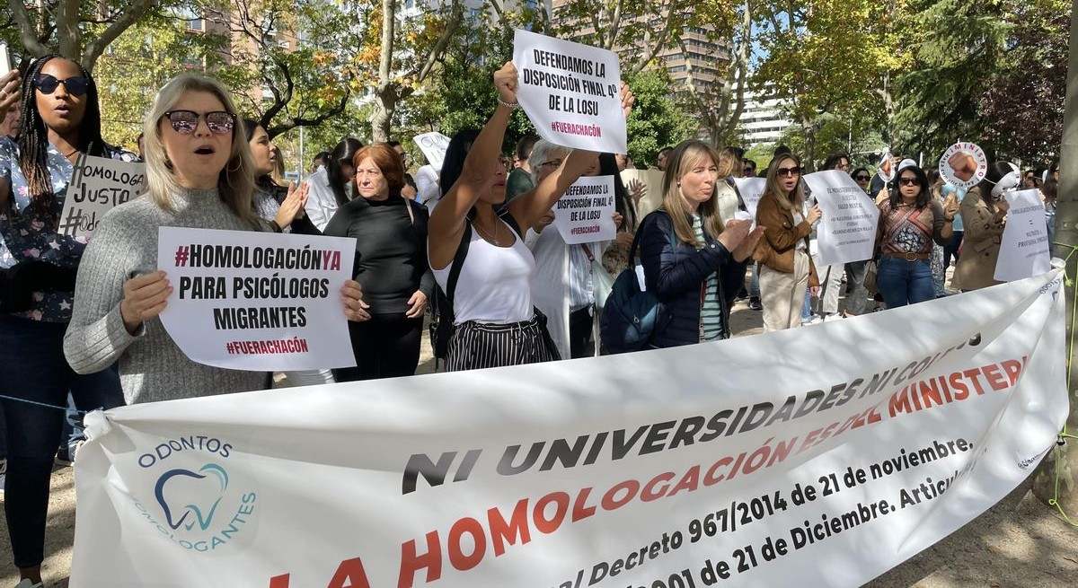 elEconomistaes's tweet card. El Tribunal recomienda que el Gobierno valore la extensión del régimen normativo aplicable a los nacionales de la Unión Europea a los solicitantes extracomunitarios, de manera que no se les exija el...