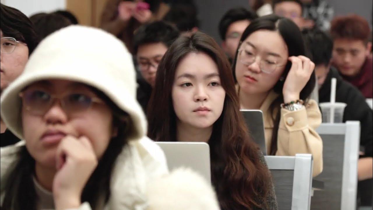 Smooth__Legend's tweet card. JAM: Running Regular Software On-Chain by Dr. Gavin Wood - Shanghai...