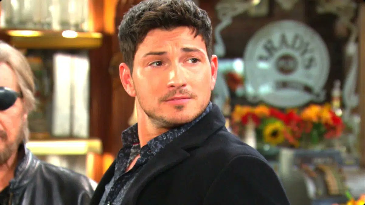 TeamRobWilson's tweet card. Stephanie faces danger on Days of Our Lives as a mysterious figure targets her during her book tour. Will Alex save her?