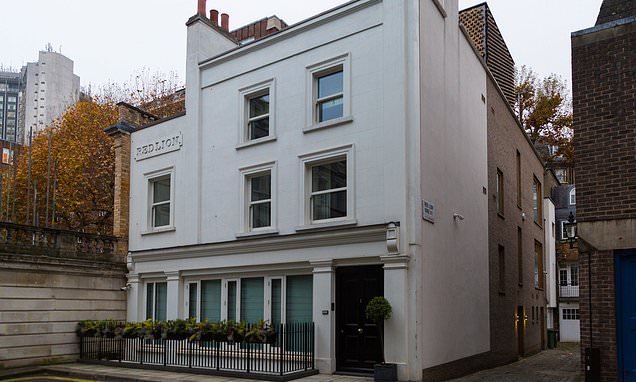 Furq266400's tweet card. Three pubs are closing every day, meaning more than 11,000 locals have shut down in the last decade - a fall of almost a quarter. But migration has helped keep the number of churches stable.