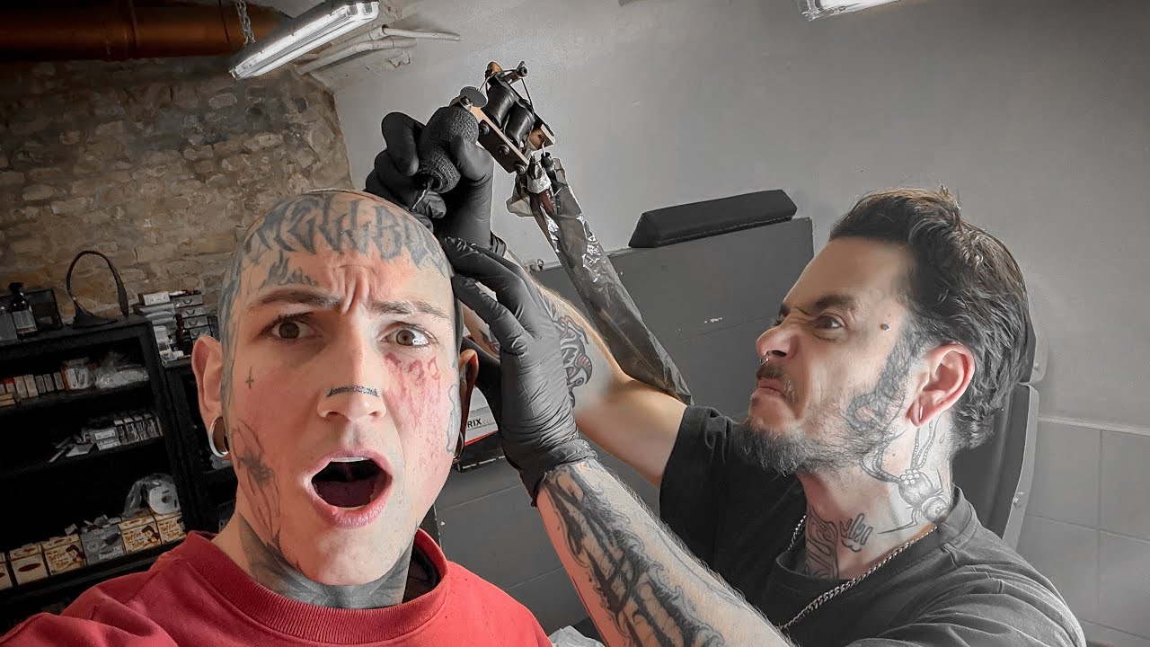 badasmodee's tweet card. je me fais TATOUÉ la TÊTE (2ième séance)