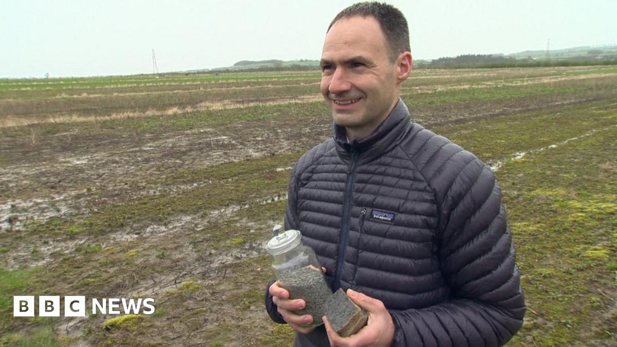 undocarbon's tweet card. Farmers are offered free volcanic fertiliser in a bid to improve the industry's sustainability.