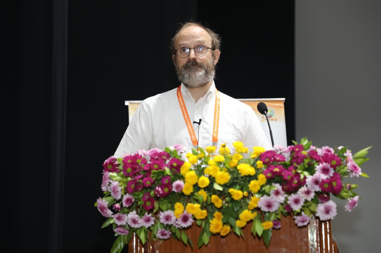 CSIR_CDRI's tweet card. Lucknow: The 33rd National Congress of Parasitology (NCP-2025) entered its second day of scientific deliberations today at the CSIR–Central Drug Research Institute (CDRI), Lucknow. This prestigious...