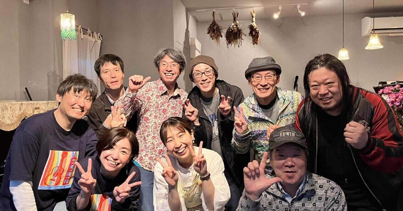 kuma200520's tweet card. おはようございます。 先日は、 「福光まちなか文化祭音楽ライブ」について書きました。 これが、25日のライブで、 今回は、翌日の26日に行われた、 「秋の色LIVE」のライブレポになります。 【いよいよ開催！「秋の色LIVE」】 場所は、南砺市福光のシンガーソングライター・北村瞳さんのお店、「polaris」 このライブを楽しみにしていました！ 結構ライブ告知も頑張ったつもりで、...