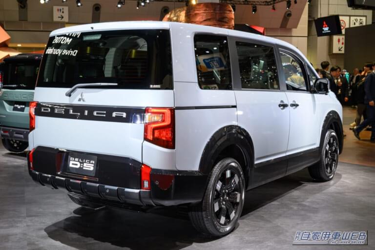 jikayosha's tweet card. ミニバンとSUVの美点を併せ持つデリカD:5は、まさに個性の塊といっていいいクルマ。唯一無二の魅力が評価され、多くの愛好家から愛されている一台だ。そんなデリカD:5だが、まもなくマイナーチェンジが実施される。大胆なフェイスリフトとパワートレ