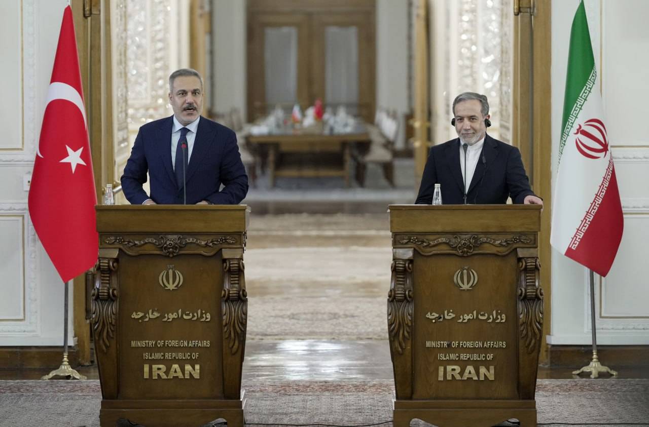 Afifehabedi's tweet card. سفر هاکان فیدان به تهران تنها یک دیدار دیپلماتیک نیست؛ نشانه‌ای است از ورود روابط ایران و ترکیه به مرحله‌ای جدید که در آن رقابت‌های ژئوپلیتیکی، تنش‌های