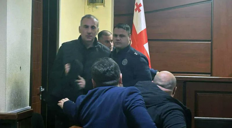 timerge's tweet card. საქართველოს პროკურატურაში და შინაგან საქმეთა სამინისტროში ერთობლივად ჩატარებული გამოძიებით დადგინდა, რომ 29 ნოემბერს, დაახლოებით 04:00 საათზე, ცეცხლსასროლი იარაღით, საბრძოლო მასალით და ტერორისტული…