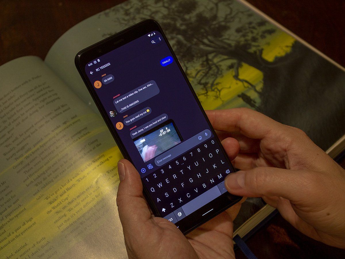 androidcentral's tweet card. Google announces global availability of RCS in Messages