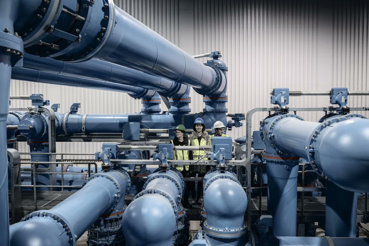 Jet_Net's tweet card. Katapult is een netwerk van meer dan 550 samenwerkingsverbanden tussen onderwijs en bedrijfsleven en groeit continu. Doelstelling is om de samenwerking tussen onderwijs, bedrijfsleven en maatschappij...