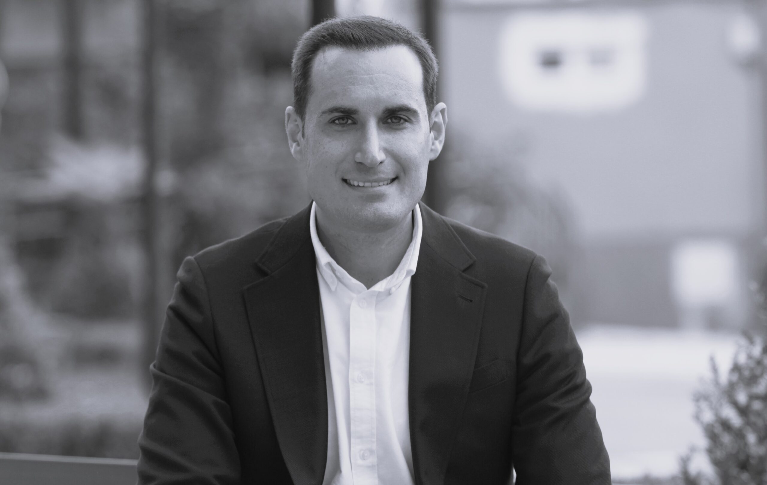 juanlatorreruiz's tweet card. Juan Latorre analiza en una entrevista para El Nuevo Observador la situación política de la ciudad y los desafíos a los que se enfrenta