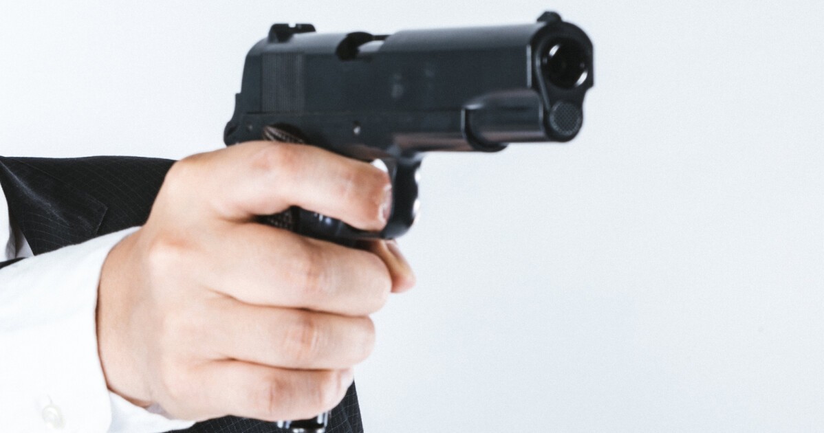 iflyertv's tweet card. メキシコのクラブで発砲事件が発生しサイトランスの DJ Perplex が死亡、犯人は未だ逃走中