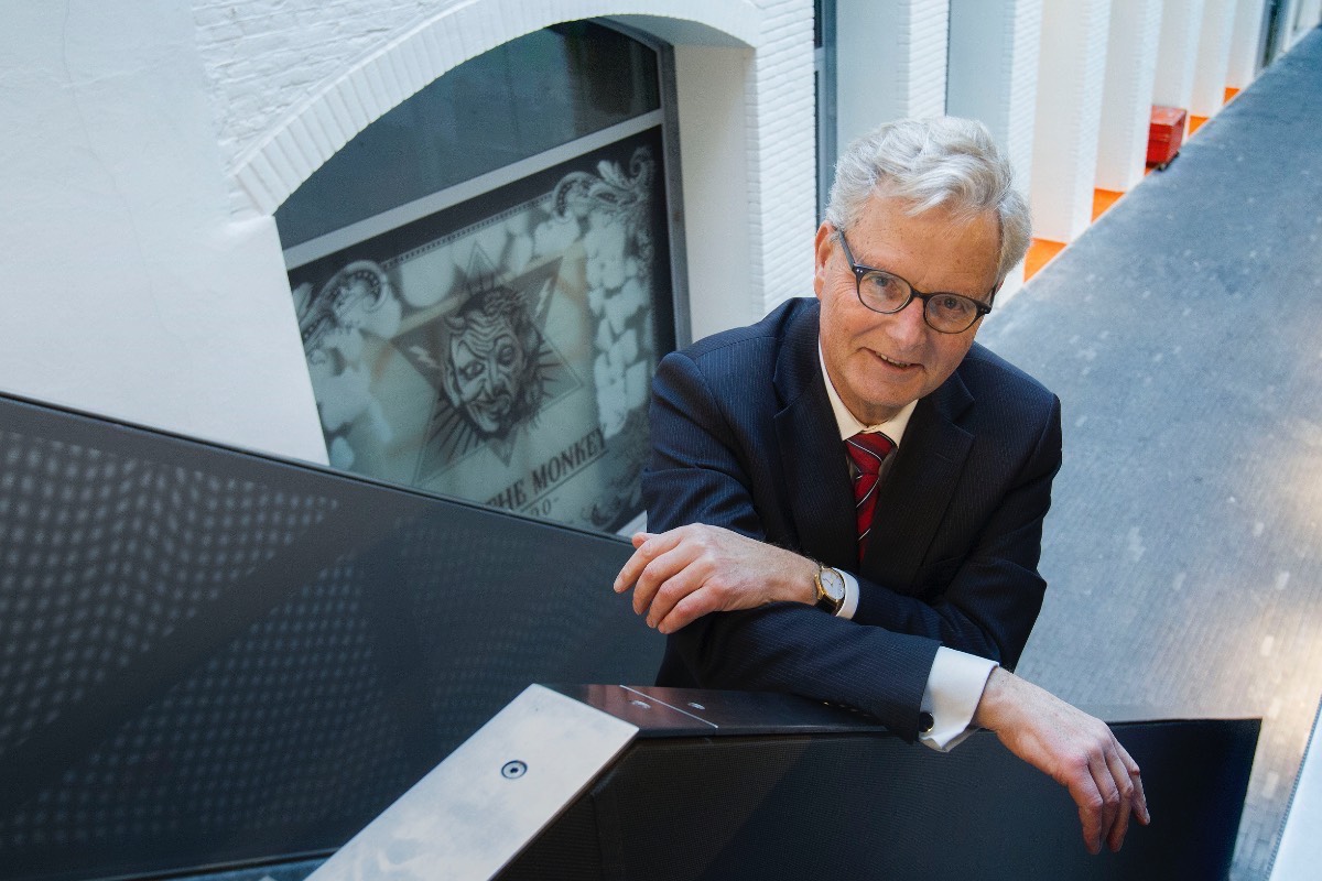 NieuwRechtsNL's tweet card. In zijn column schrijft Frits Bosch dat de Duitse economie muurvast zit en dat CDU-leider Friedrich Merz blijft aarzelen met broodnodige hervormingen. Terwijl bedrijven Duitsland verlaten en de groei...