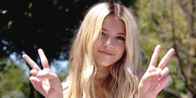 coco_quinn3's tweet card. Fun facts: before fame, family life, popularity rankings, and more.