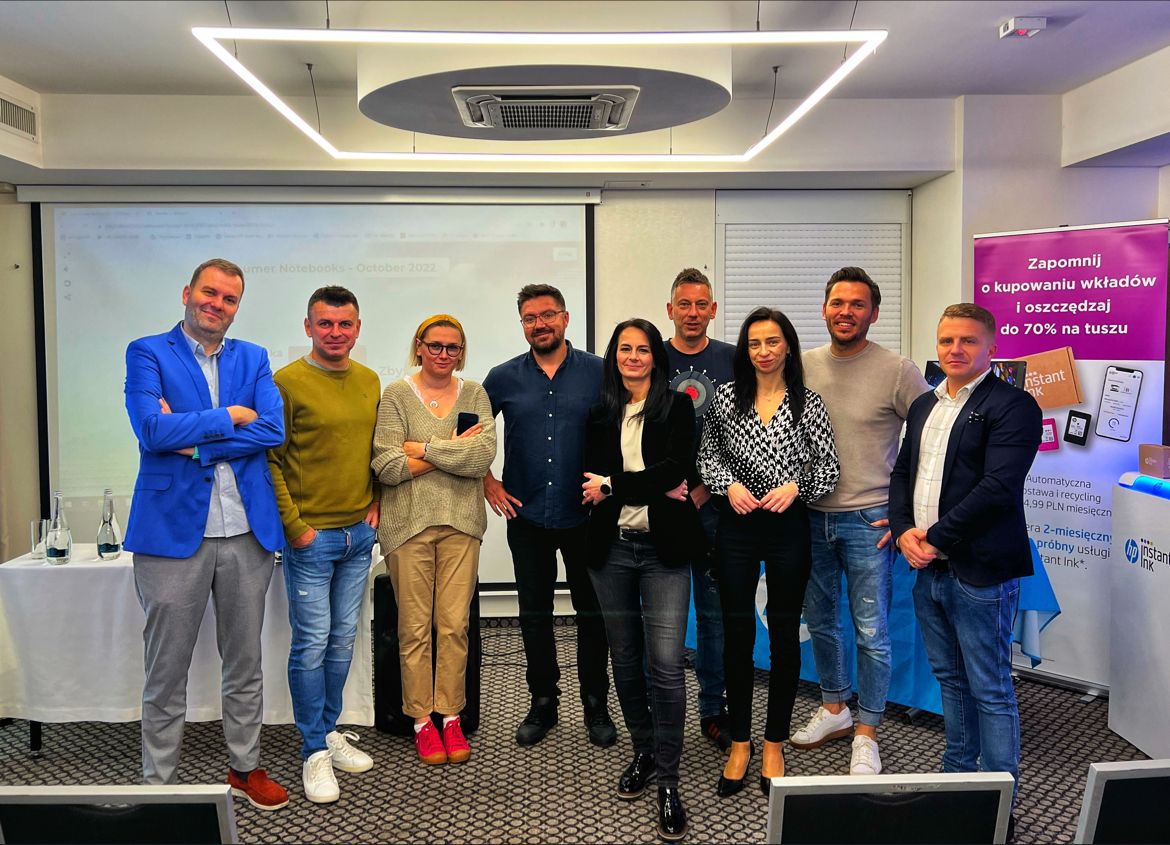 LukaszZieba's tweet card. Kolejne szkolenie za nami! Frekwencja dopisała, a my powiększamy grono swoich partnerów! Dziękujemy! #HPTEAM #Akademia #Retail #HP #Szkolenia #HPProud Maja Laudanska-Tomczak Katarzyna Musial Magdal...