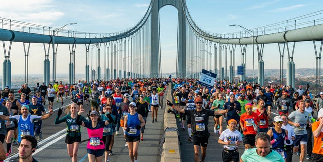 runnersworld's tweet card. After a warm race last year, this year’s race should lend itself to fast times and comfortable spectating (but maybe bring a jacket).