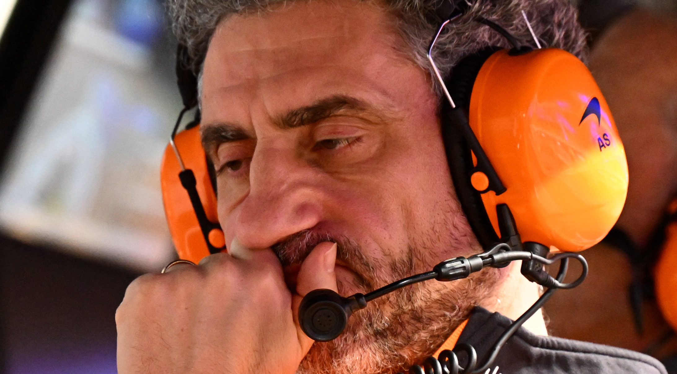 Formule1's tweet card. Teambaas Andrea Stella probeerde na afloop van de GP van Qatar te verklaren waar het misging voor McLaren.