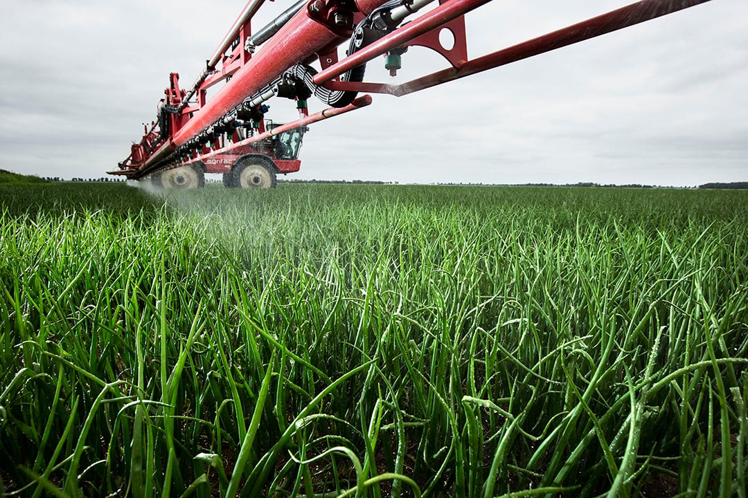 Boerderij_nl's tweet card. Sporenelementen: noodzaak van extra gift, hoeveelheid en manier van toedienen leiden tot discussie.