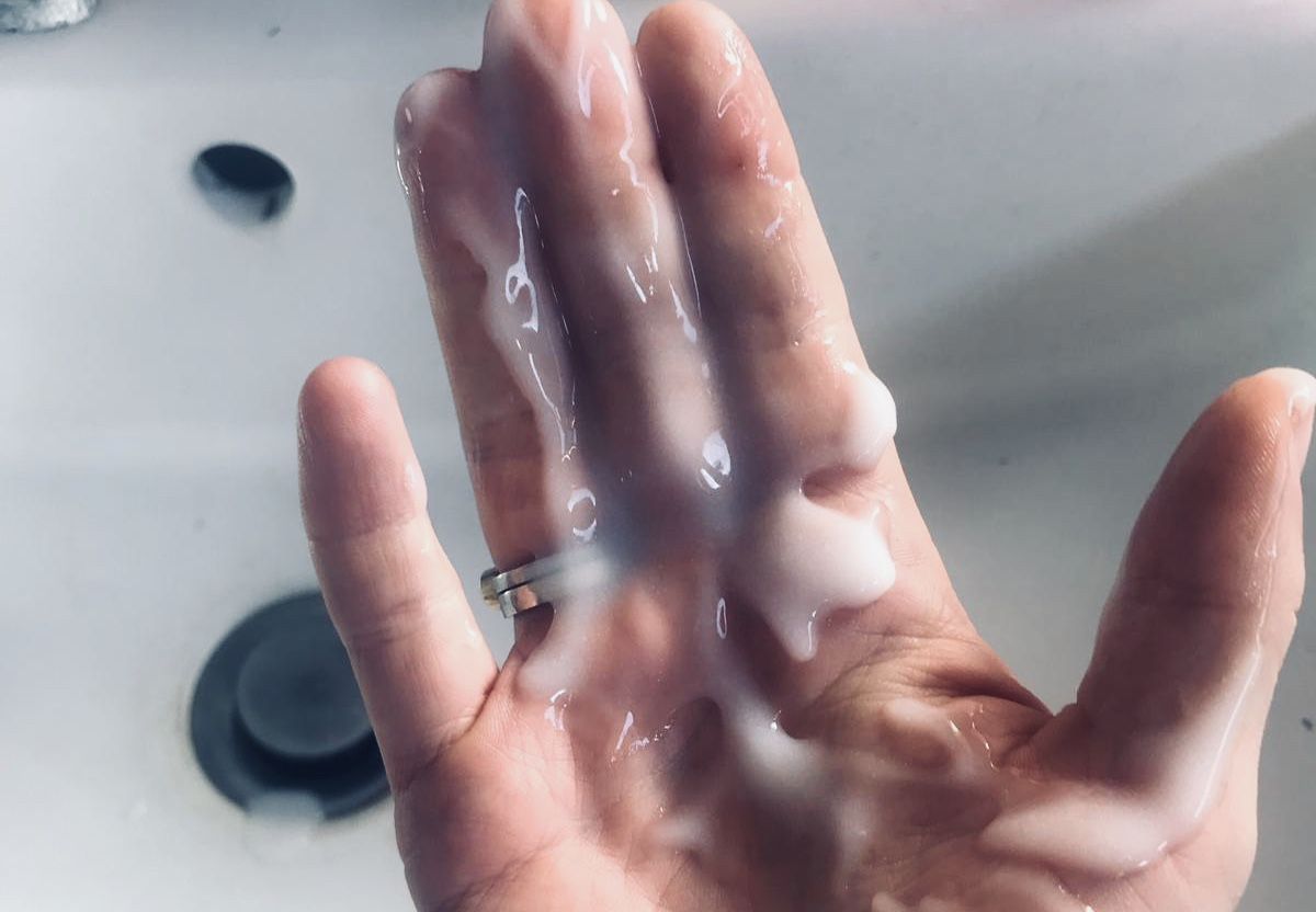 KlaraBaraBlog's tweet card. Nejsem nekompromisní horlivá polykačka spermatu. Zatimco na střední mi to bylo srdečně jedno, nebo jsem si z porna myslela, že polykat se musí, jak stárnu, tak se mi do toho občas nechce. Ale...