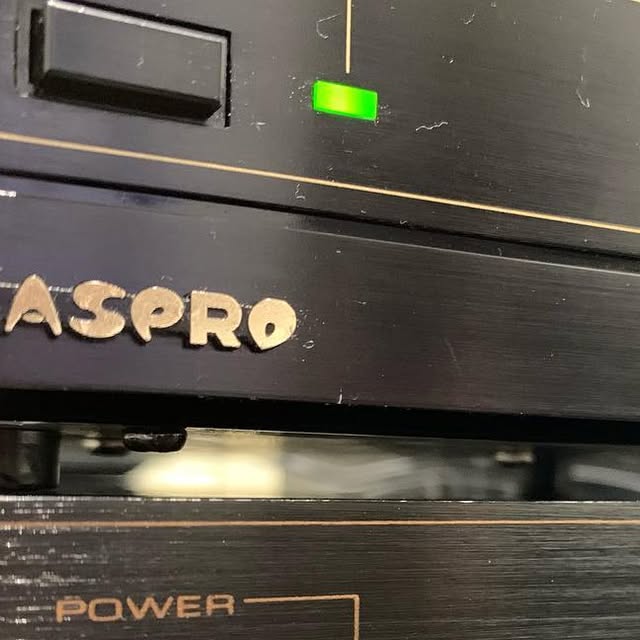 StoreVpy's tweet card. Fidelity UNltd LLC. (@fidelity_unltd) • Instagram photo