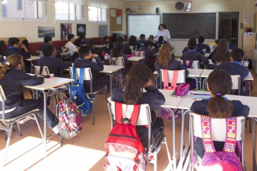 JoanCanela's tweet card. La concertada salva els mobles a Rovira