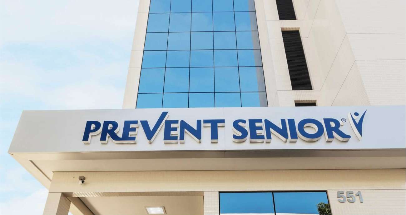 preventsenior's tweet card. Alvo de críticas ferrenhas, a Prevent Senior, um dos maiores e melhores planos de saúde do Brasil para pessoas com idade avançada, vem demonstrando sucesso em sua adoção de políticas pouco ortodoxas,...