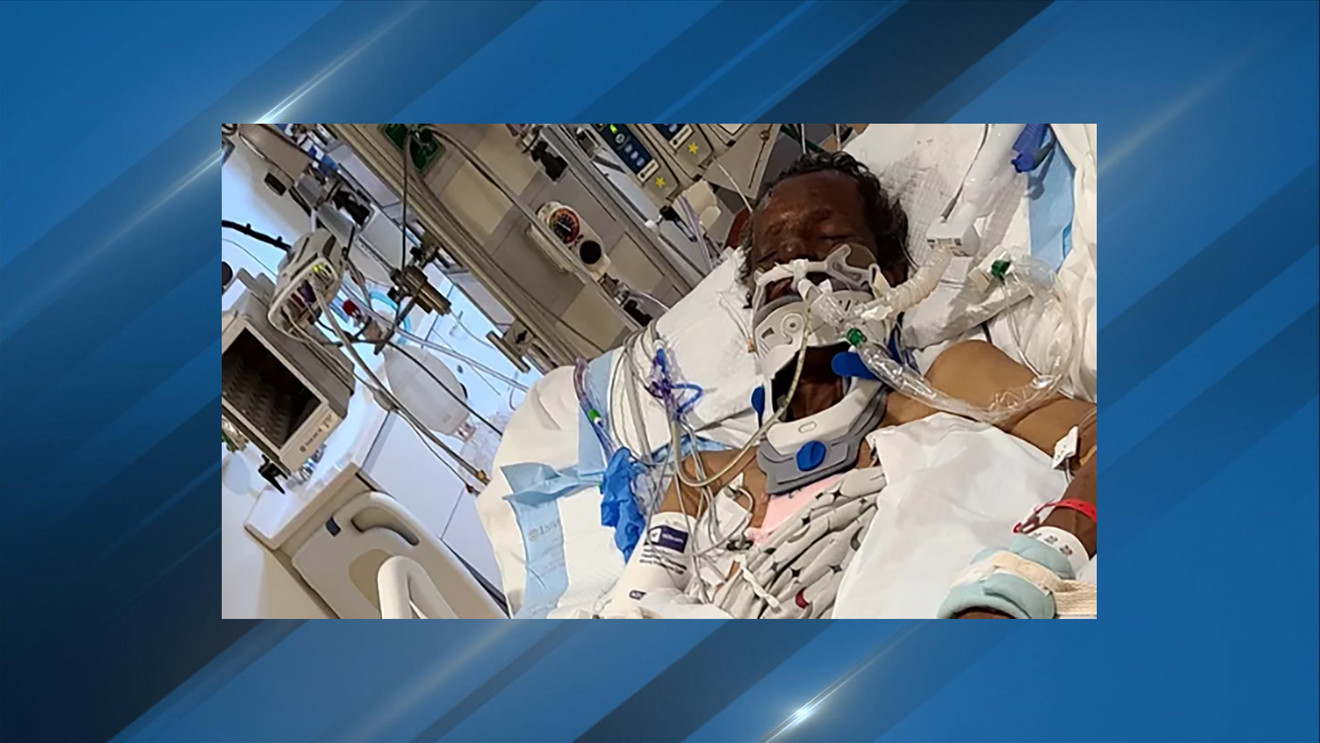 _TimSwift_'s tweet card. A 70-year-old man who saved two women from explosion in Pigtown