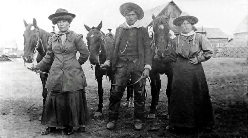 HelloBC's tweet card. British Columbia’s gold rushes forever changed our province. In 1857, gold was discovered in the Fraser River, and in the spring of 1858, James Douglas sent 800 ounces of gold to the San Francisco...