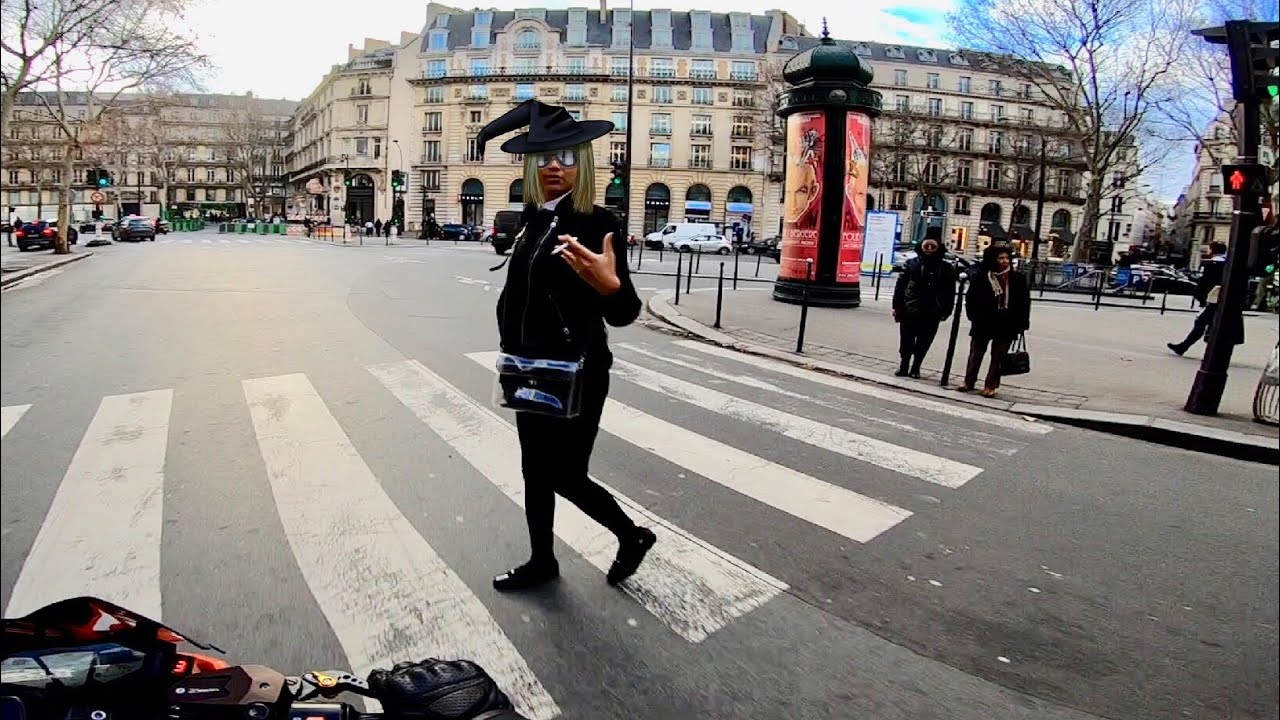 helpilock's tweet card. Elle voulait nous faire tomber ?