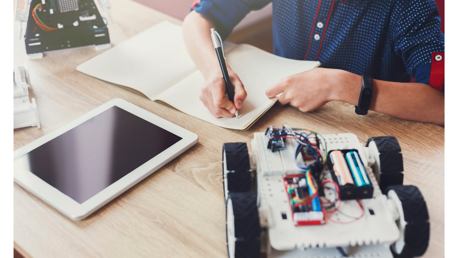 DefinedLearning's tweet card. When a student expresses an interest in a STEM career path, there are many ways we can support that interest. Classroom experiences, digital career exploration tools liked Defined Careers, job...