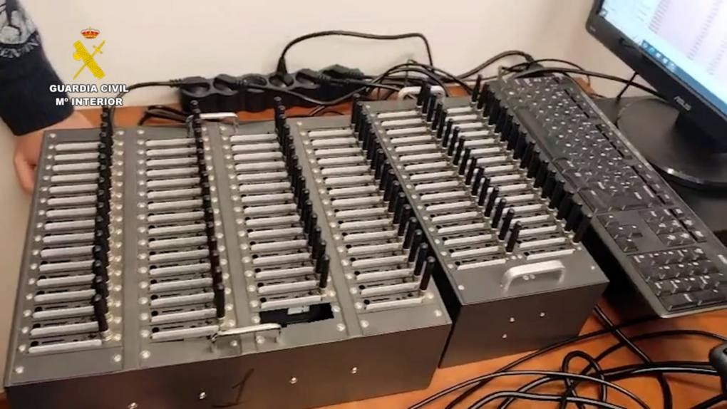 elhackernet's tweet card. Blog sobre informática, tecnología y seguridad con manuales, tutoriales y documentación sobre herramientas y programas