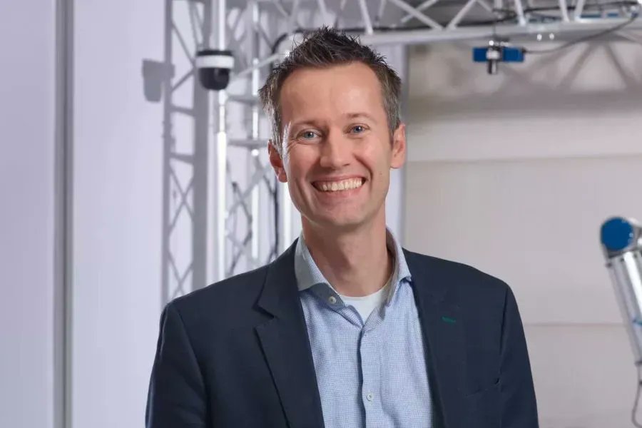 GlobalCmd's tweet card. Smart Robotics Co-CEO Discusses Packaging Automation and Workforce Challenges