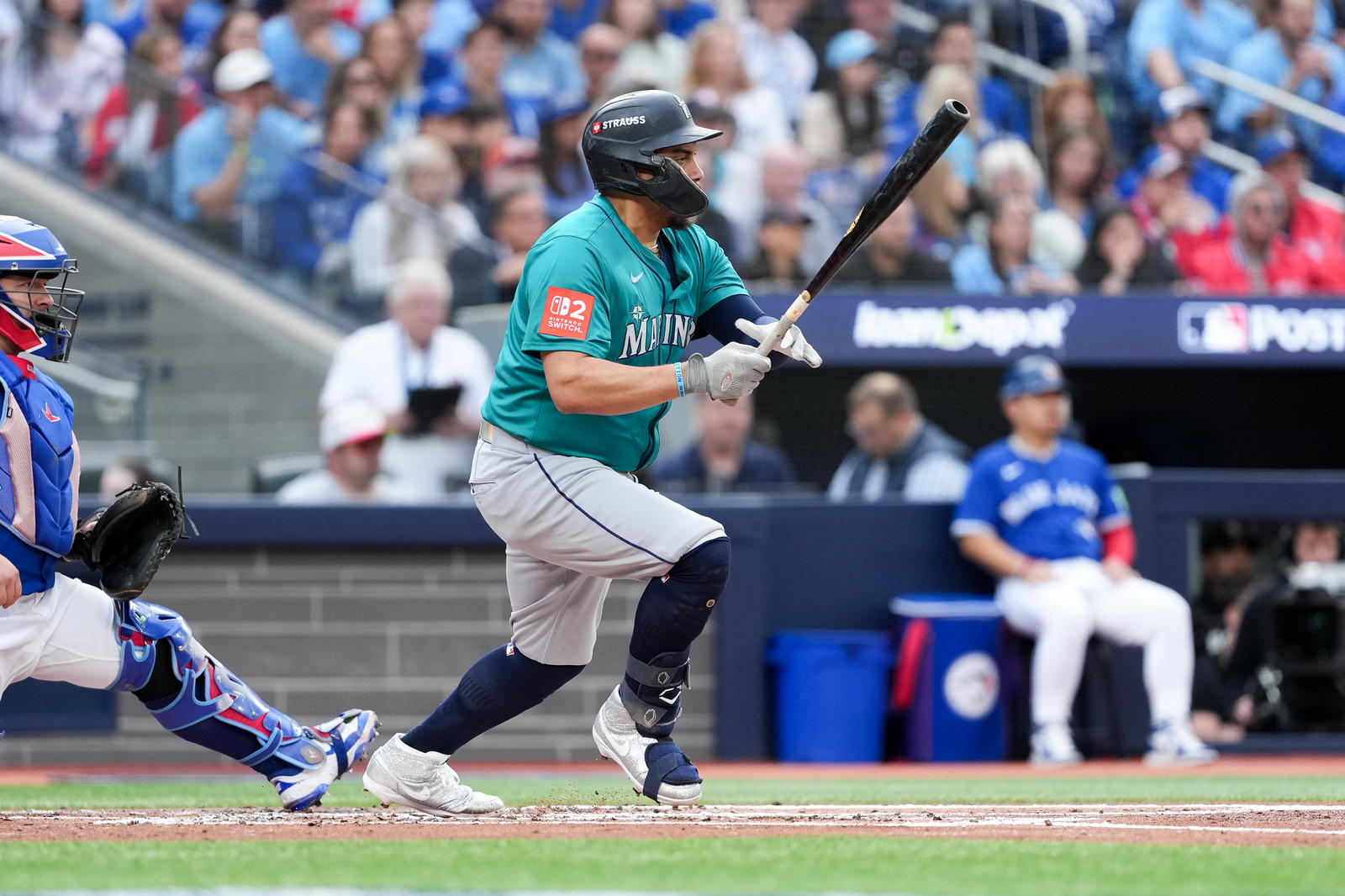 RefuseToLosePod's tweet card. While it may seem like a small thing, these are just reminders that the Mariners are immensely popular in Seattle right now.