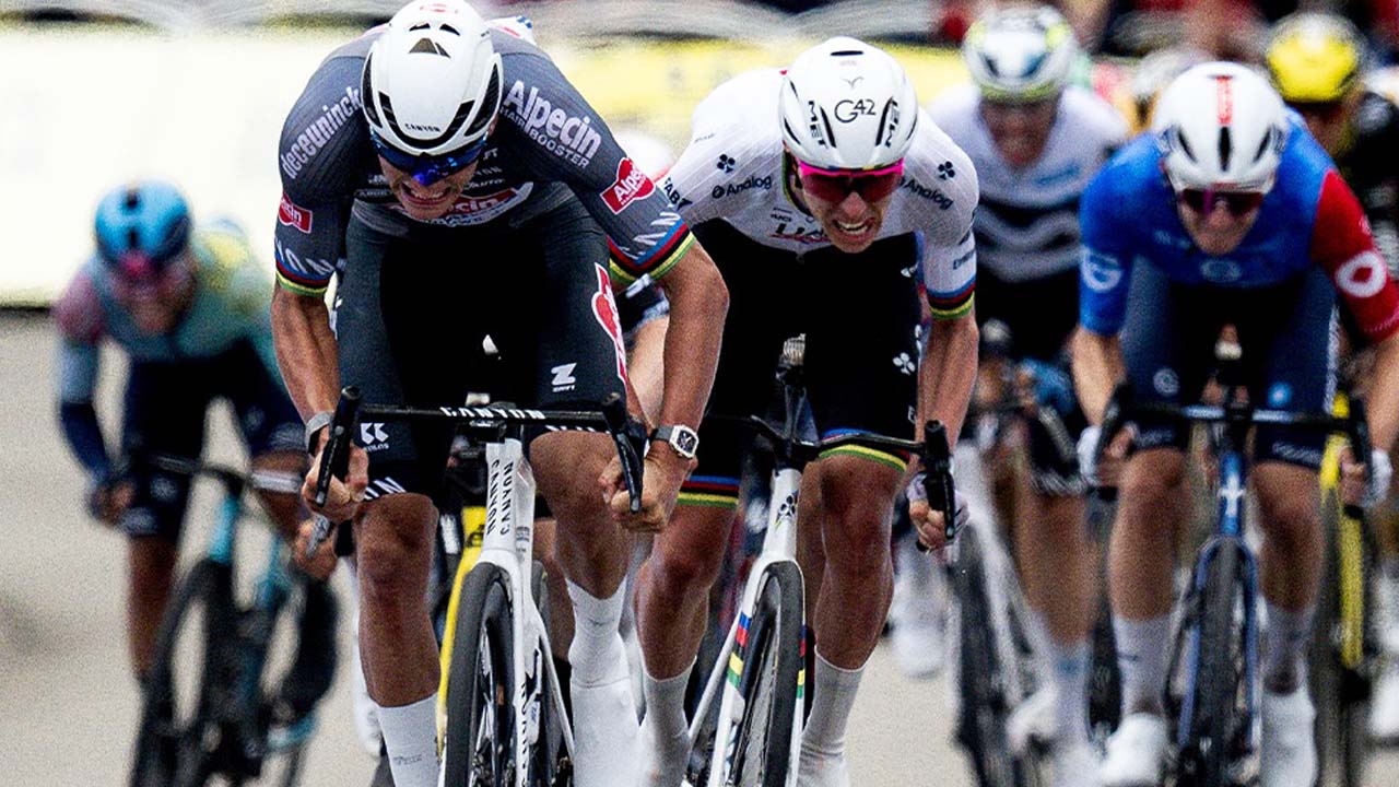 cbnanashi's tweet card. サイクリングの世界では白いヘルメットが流行中なのですか？ という投稿を海外掲示板で見かけました（2025年7月6日）。 ささいなことかもしれないですが、いま白いヘルメットが流行っているのでは、と思うのは私だけでしょうか？ 過去数年間、白いサ