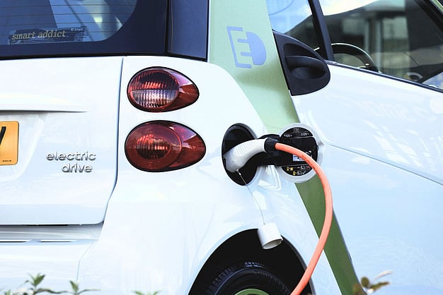 AnPuneet's tweet card. Plastic reduction efforts are part of Hyundai’s sustainability roadmap under the broader vision of ‘Progress for Humanity’, which prioritises sustainable development