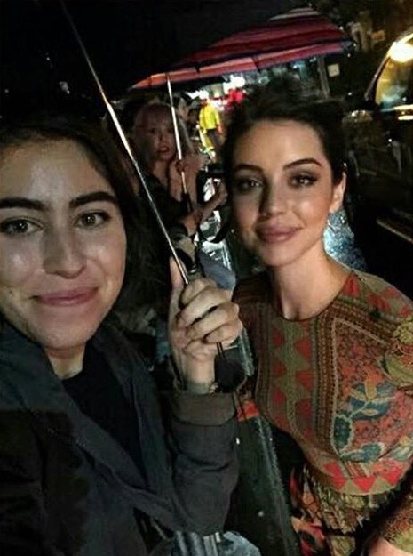 AdelaideKSource's tweet card. “Adelaide with a fan outside the TIFF/InStyle/HFPA Party on September 10 (via sphcvzc on Instagram) ”