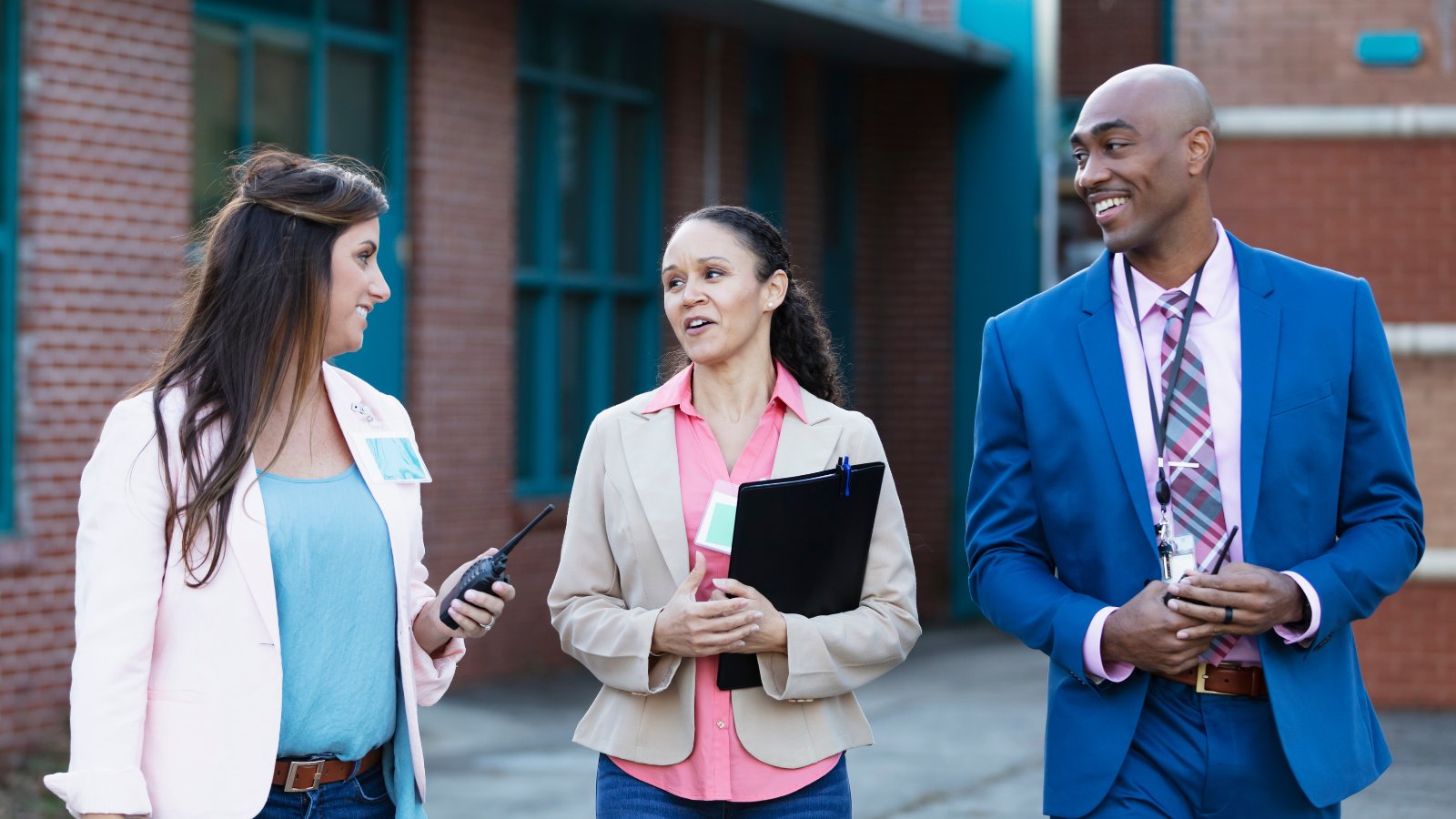 DefinedLearning's tweet card. What words come to mind when you think of a kind leader? For some, words like generous and helpful come to mind. These are great, but kindness has even more to offer when we are also proactive,...