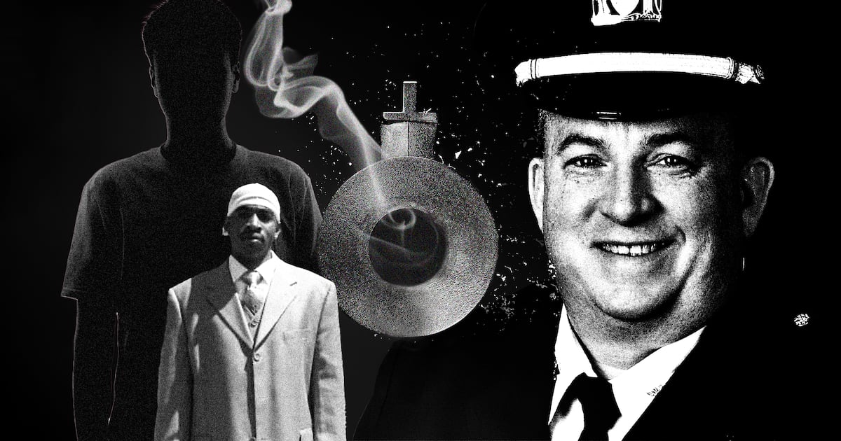 freedomrideblog's tweet card. This is what happens when the same people who are supposed to stop gun violence have a history of shooting people of color.