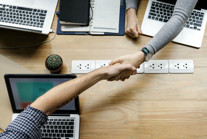 Profitiraj's tweet card. Kao dio kolektiva, svakog se dana zasigurno susrećete s različitim izazovima i napetostima između pojedinih radnika, odnosno kolega, iako su „svi na istoj strani“.