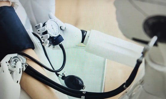 irena_pap's tweet card. A new online training course for healthcare professionals, led by Middlesex University, is teaching students about the reality of working with robots.