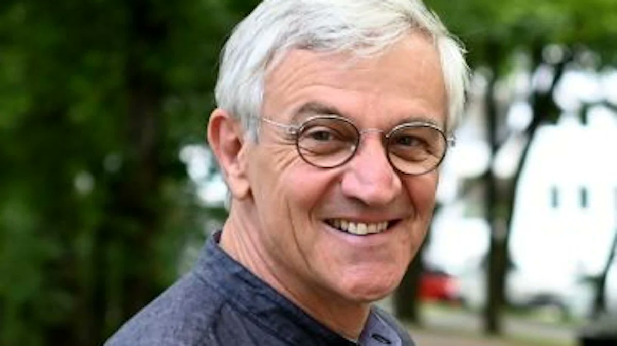 SZ_Muenchen's tweet card. Amelie Fried und Peter Probst entwickeln als Autoren gern gemeinsame Projekte – von Büchern bis zum Schreibseminar