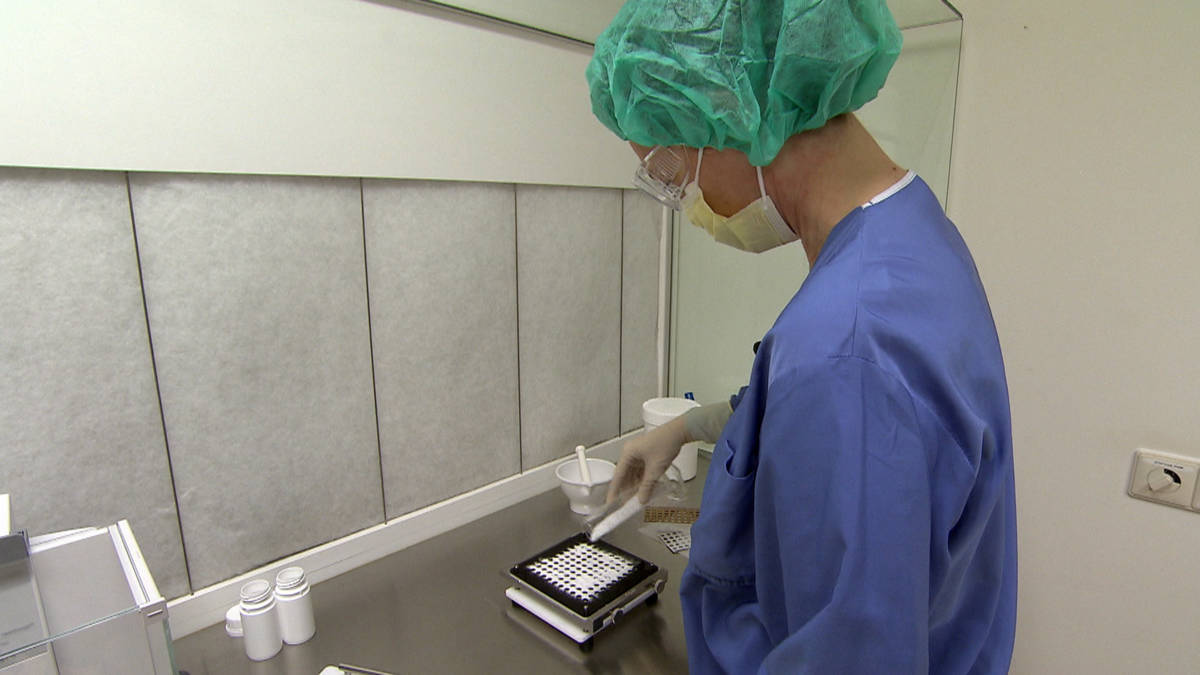 ton_aarts's tweet card. Een doorbraak, zo mag het wel heten. Voor het eerst stellen zorgverzekeraars en een groot academisch ziekenhuis zich teweer tegen een enorme prijsverhoging van een medicijn.