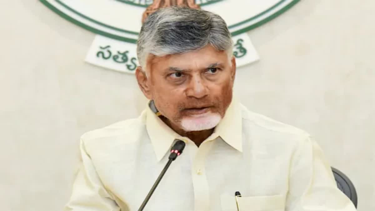 ETVBharatAP's tweet card. జిల్లాల పర్యటనల్లో నాయకులకు కటువుగానే హెచ్చరికలు - పదవుల పంపిణీలో సామాజిక సమతూకం పాటించకపోతే మందలింపు, ప్రభుత్వ అభివృద్ధి, సంక్షేమ కార్యక్రమాల్లో పాల్గొనని వారికి అక్షింతలు