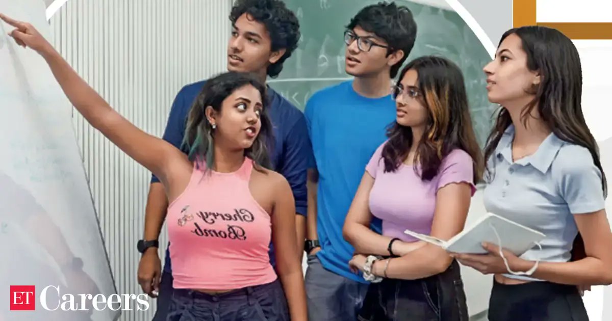 IITAlumniNet's tweet card. Da Vinci Derivatives (Rs 2.5 crore-plus), NK Securities (about Rs 1.65 crore), Rubrik (Rs 1.49 crore), Glean, IMC Trading, Databricks, APT Portfolio (Rs 1 crore-plus), Atlas Research, Quadeye,...