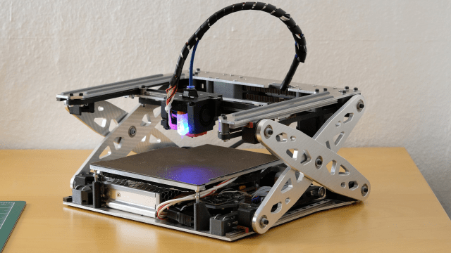 hackaday's tweet card. We don’t know about you, but one of the biggest hassles of having a 3D printer at home or in the ‘shop is the space it takes up. Wouldn’t it be useful if you could fold it down? W…