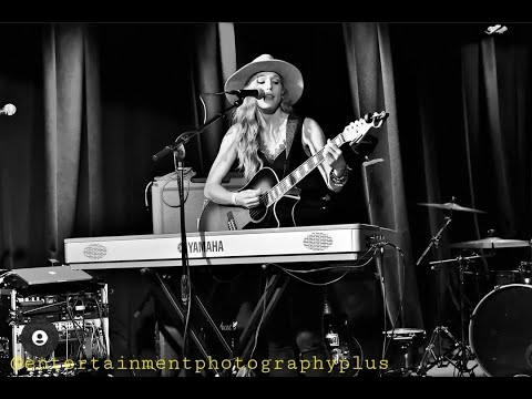 Margotlanemusic's tweet card. Beginner Piano 1 - Margot on SKILLSHARE