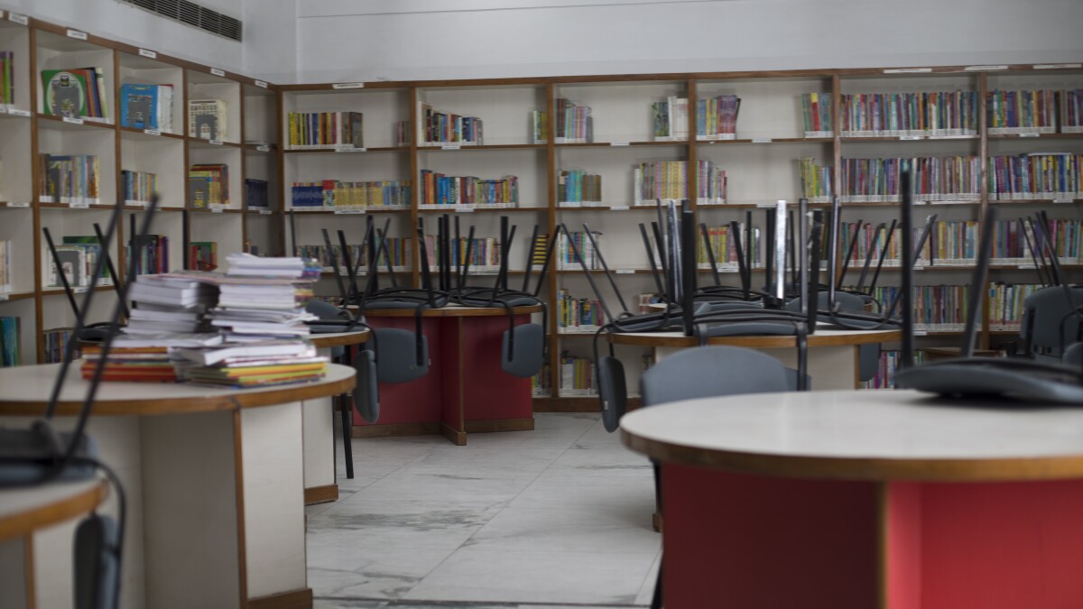 Ad4Demo's tweet card. The Houston school district's decision to shut down libraries in 28 schools reflects a growing trend, according to advocates.